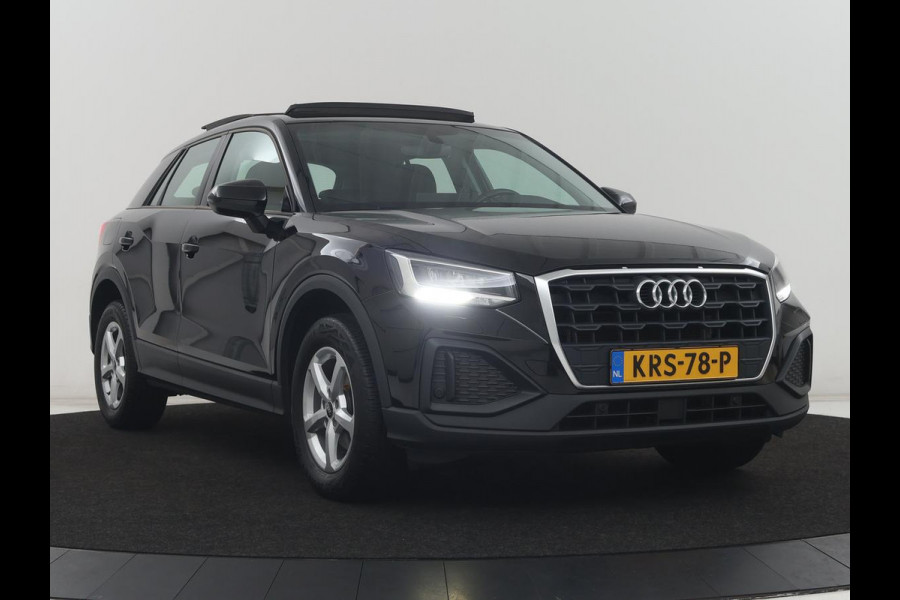 Audi Q2 30 TFSI Advanced edition | Panoramadak | Leder | Virtual Dashboard | Stoelverwarming | Climate control | Camera | Park assist | Cruise control | Navigatie |