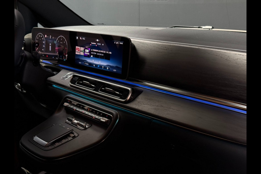 Mercedes-Benz V-Klasse V 300d 4 matic XXL L3 Avantgarde leer/elec deuren Extra lang Trekhaak/19 inch/sportstoelen