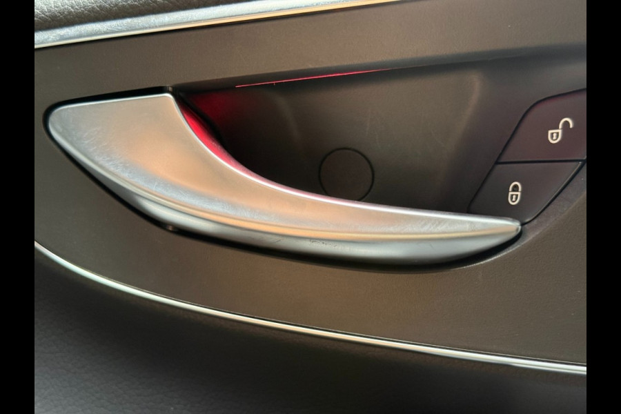 Mercedes-Benz V-Klasse V 300d 4 matic XXL L3 Avantgarde leer/elec deuren Extra lang Trekhaak/19 inch/sportstoelen