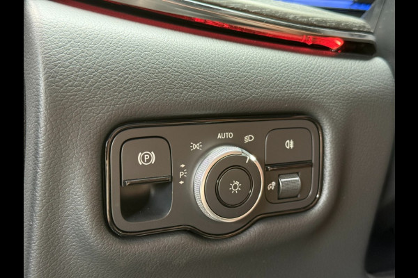 Mercedes-Benz V-Klasse V 300d 4 matic XXL L3 Avantgarde leer/elec deuren Extra lang Trekhaak/19 inch/sportstoelen