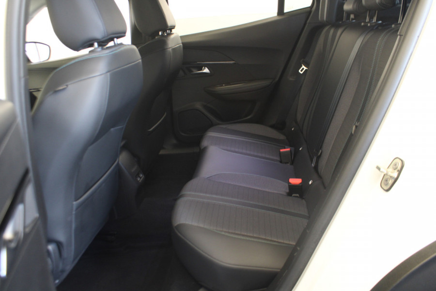 Peugeot 2008 1.2 PureTech Blue Lease Allure |Navi|Camera|