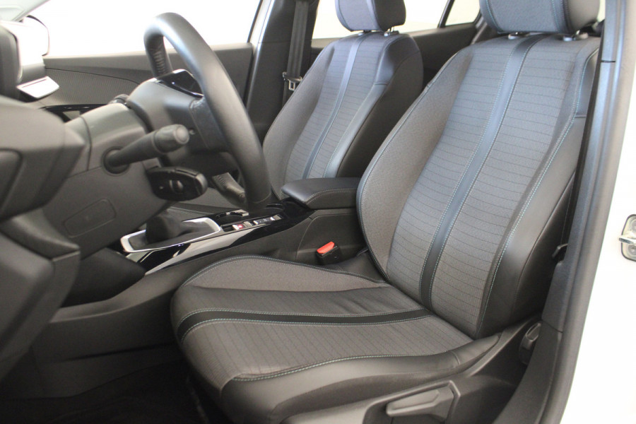 Peugeot 2008 1.2 PureTech Blue Lease Allure |Navi|Camera|