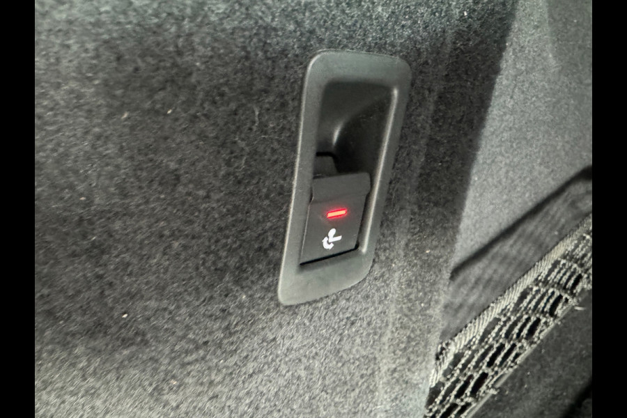 Audi A4 Avant 45 TFSI quattro edition one ACC|Stoelverwarming|Keyless|Lane Assist|Camera