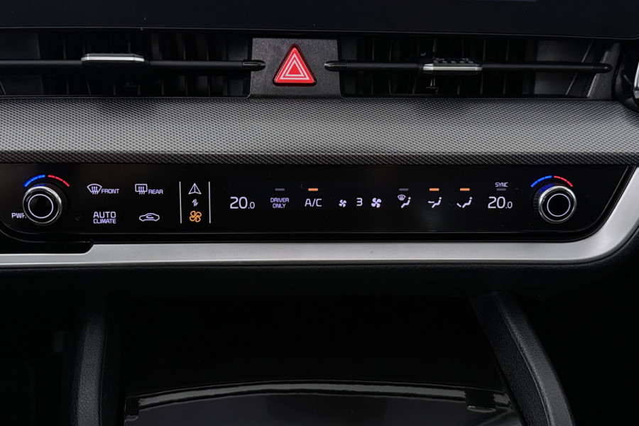 Kia Sportage 1.6 T-GDi Plug-in Hybrid AWD DynamicPlusLine (PANORAMADAK, TREKHAAK, STOEL/STUUR VERWARMING, CAMERA, ELEKTR STOELEN)