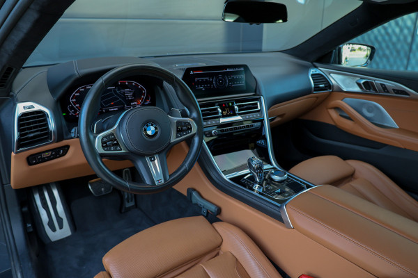 BMW 8 Serie M850i xDrive High Executive | VOL! | DEALER ONDH | CARBON | B&W | NAP | 4WIELSTUURING | HUD | 360 |