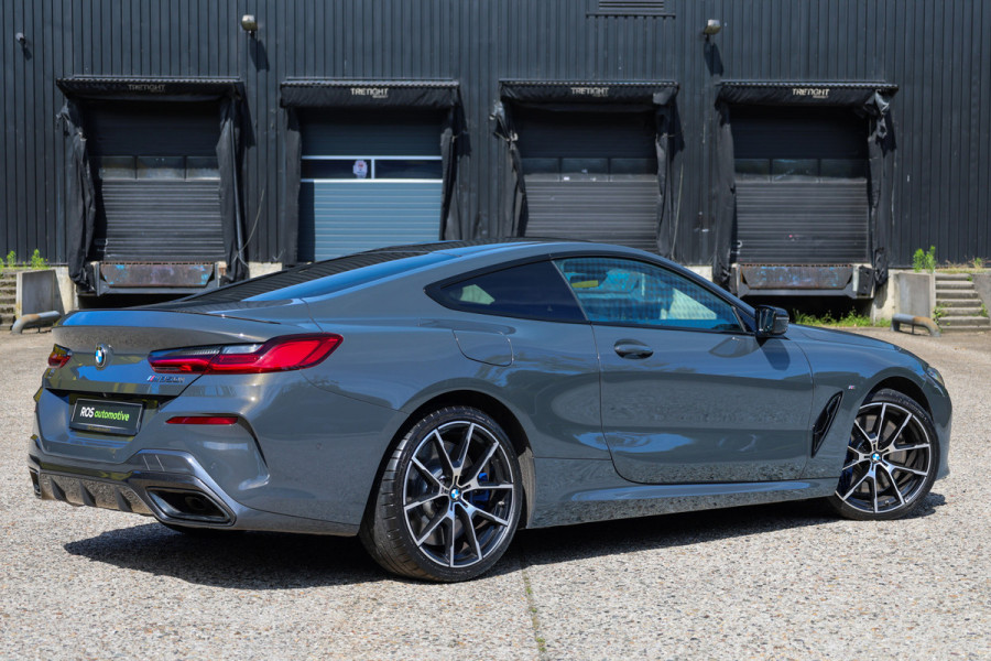 BMW 8 Serie M850i xDrive High Executive | VOL! | DEALER ONDH | CARBON | B&W | NAP | 4WIELSTUURING | HUD | 360 |