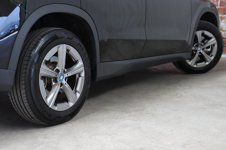 BMW X1 xDrive25e Executive Automaat / Navigatiesysteem / Climate Control / LED / M Dakreling / Active Guard / Parkeerhulpsysteem / DAB / Cruise Control