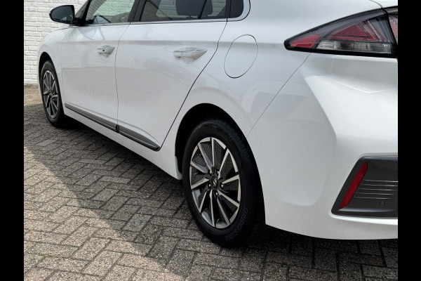 Hyundai IONIQ Comfort EV 38 kWh +300km rijbereik Camera Navi Stoelverwarming Carplay Cruise