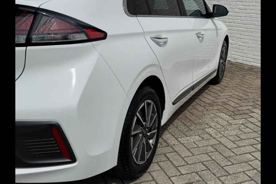 Hyundai IONIQ Comfort EV 38 kWh +300km rijbereik Camera Navi Stoelverwarming Carplay Cruise