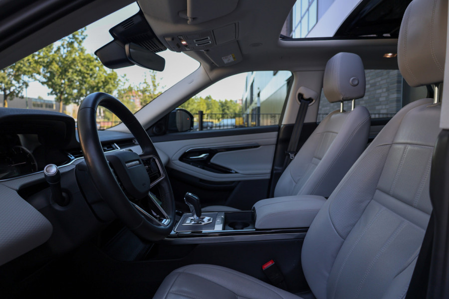 Land Rover Range Rover Evoque 1.5 P300e AWD S | PANO | 360 | ELEK TREKHAAK | DEALER ONDH | ELEK STOELEN |