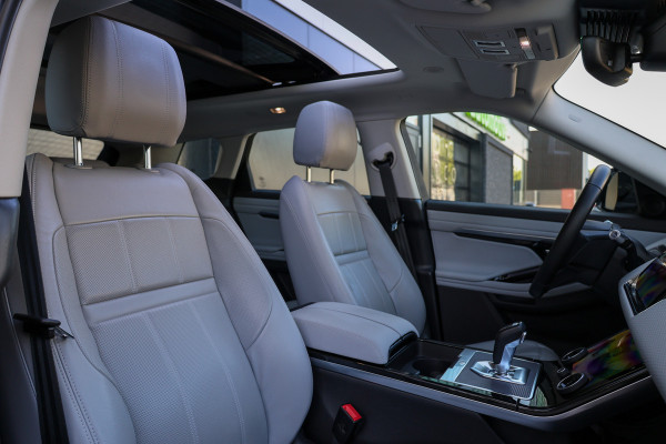 Land Rover Range Rover Evoque 1.5 P300e AWD S | PANO | 360 | ELEK TREKHAAK | DEALER ONDH | ELEK STOELEN |
