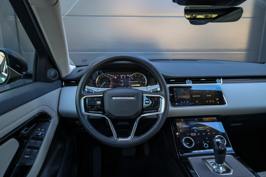 Land Rover Range Rover Evoque 1.5 P300e AWD S | PANO | 360 | ELEK TREKHAAK | DEALER ONDH | ELEK STOELEN |