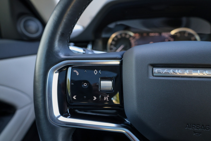 Land Rover Range Rover Evoque 1.5 P300e AWD S | PANO | 360 | ELEK TREKHAAK | DEALER ONDH | ELEK STOELEN |