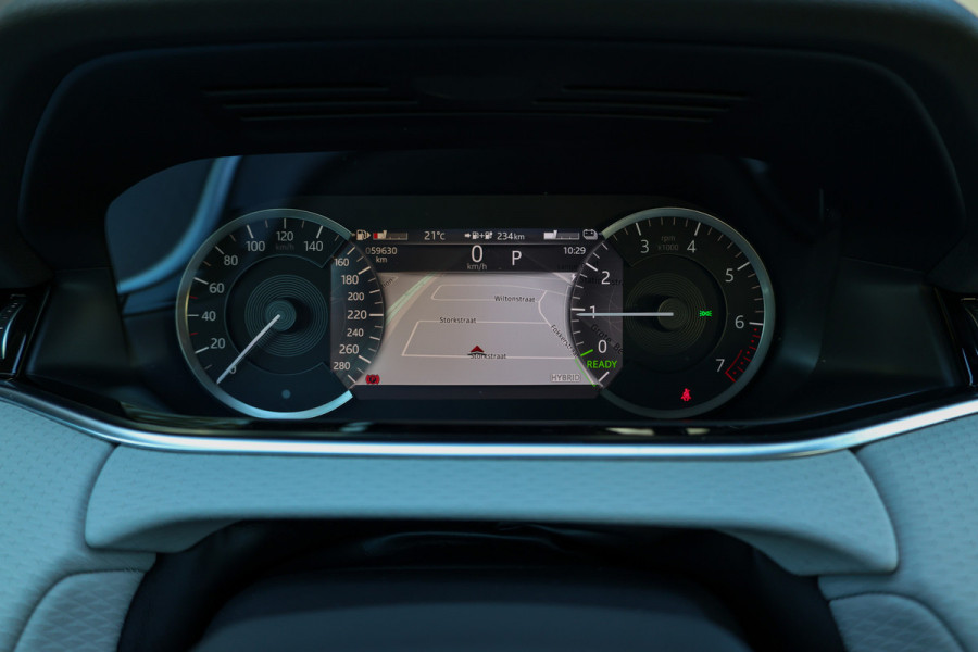 Land Rover Range Rover Evoque 1.5 P300e AWD S | PANO | 360 | ELEK TREKHAAK | DEALER ONDH | ELEK STOELEN |