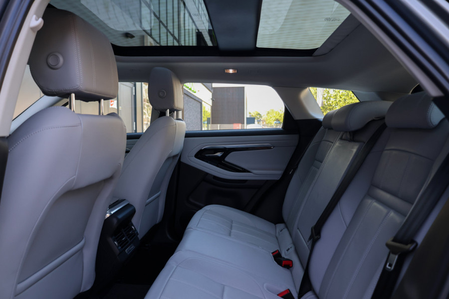 Land Rover Range Rover Evoque 1.5 P300e AWD S | PANO | 360 | ELEK TREKHAAK | DEALER ONDH | ELEK STOELEN |