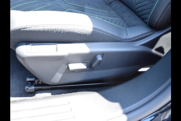 Peugeot e-2008 EV GT Avantage 54 kWh | Warmtepomp | Alcantara | Stoelverwarming