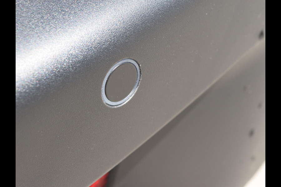 Peugeot e-2008 EV GT Avantage 54 kWh | Warmtepomp | Alcantara | Stoelverwarming
