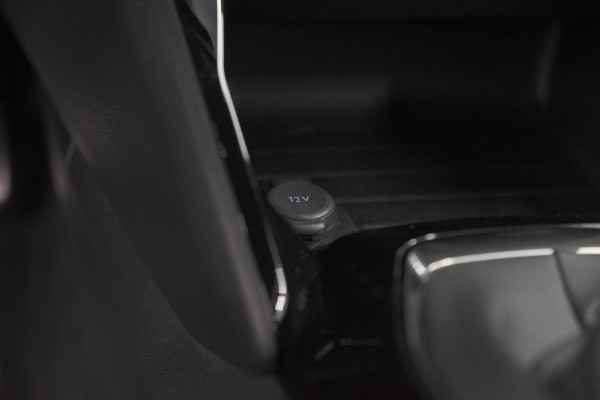 Peugeot 2008 PureTech 130 GT | Dodehoekdetectie | Navigatie | Apple Carplay | Stoelverwarming
