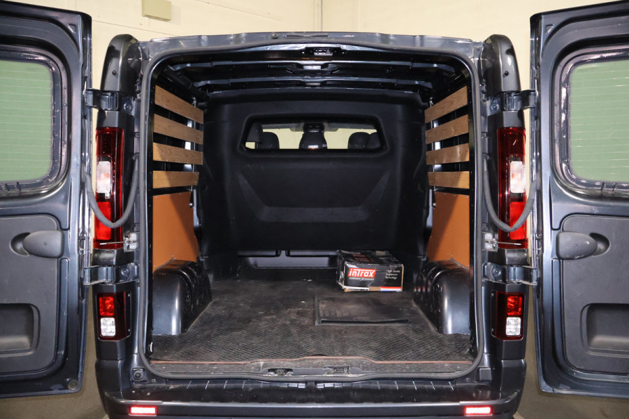 Renault Trafic 2.0 dCi 130pk DC Airco Black Edition Spoilerpakket