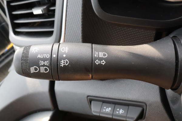 Renault Trafic 2.0 dCi 130pk DC Airco Black Edition Spoilerpakket