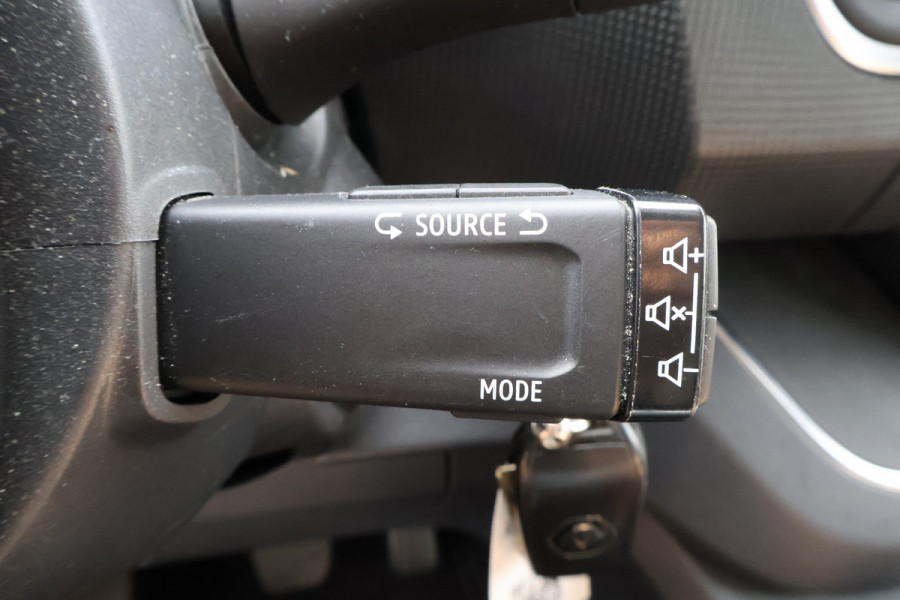 Renault Trafic 2.0 dCi 130pk DC Airco Black Edition Spoilerpakket