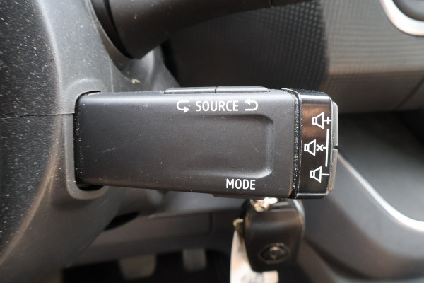 Renault Trafic 2.0 dCi 130pk DC Airco Black Edition Spoilerpakket