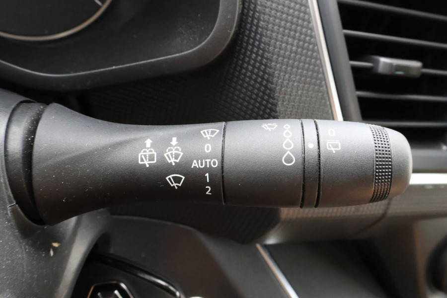 Renault Trafic 2.0 dCi 130pk DC Airco Black Edition Spoilerpakket