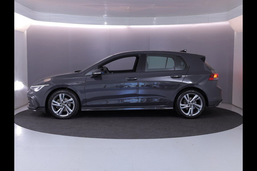 Volkswagen Golf 1.5 eTSI R-Line 130 pk Automaat (DSG) | Navigatie via App | Parkeersensoren | Autom. airco | Apple Carplay/Android Auto | R-Line |