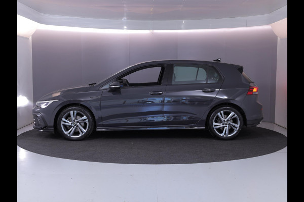 Volkswagen Golf 1.5 eTSI R-Line 130 pk Automaat (DSG) | Navigatie via App | Parkeersensoren | Autom. airco | Apple Carplay/Android Auto | R-Line |