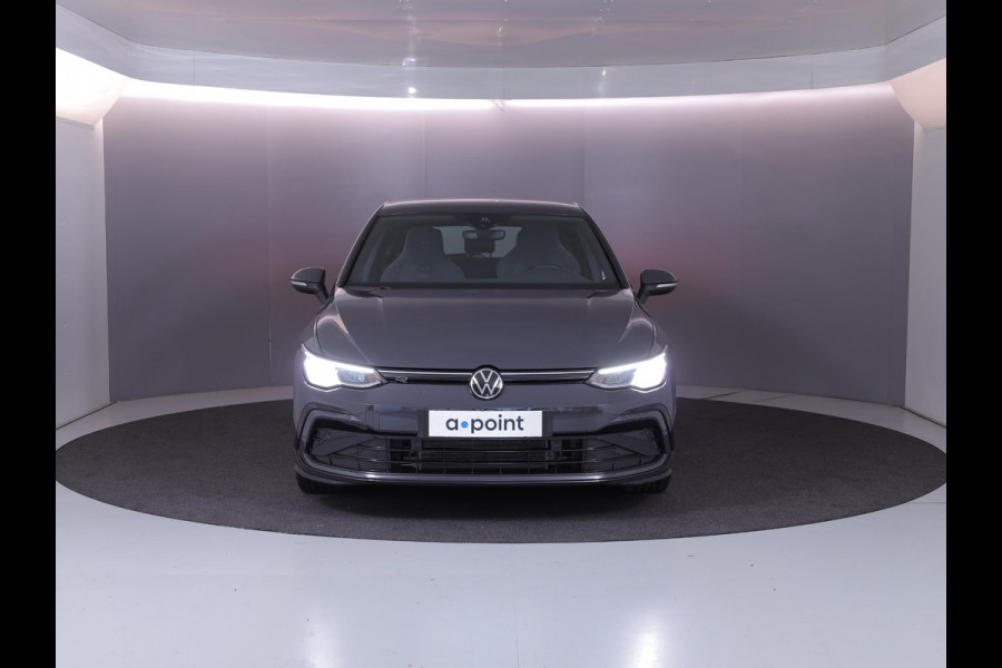 Volkswagen Golf 1.5 eTSI R-Line 130 pk Automaat (DSG) | Navigatie via App | Parkeersensoren | Autom. airco | Apple Carplay/Android Auto | R-Line |