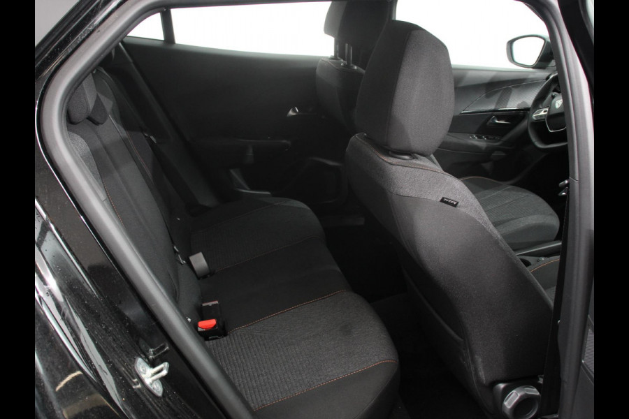 Peugeot 2008 1.2 Hybrid 145 Style Automaat Climate control Cruise control Apple Carplay/ Android Auto led Lichtmetalen velgen Parkeersensoren