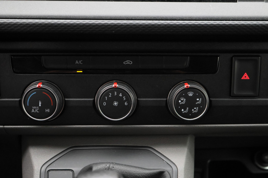 Volkswagen Transporter 2.0 TDI L2H1 28 DSG Apple Carplay, Trekhaak, Cruise, Airco, DAB
