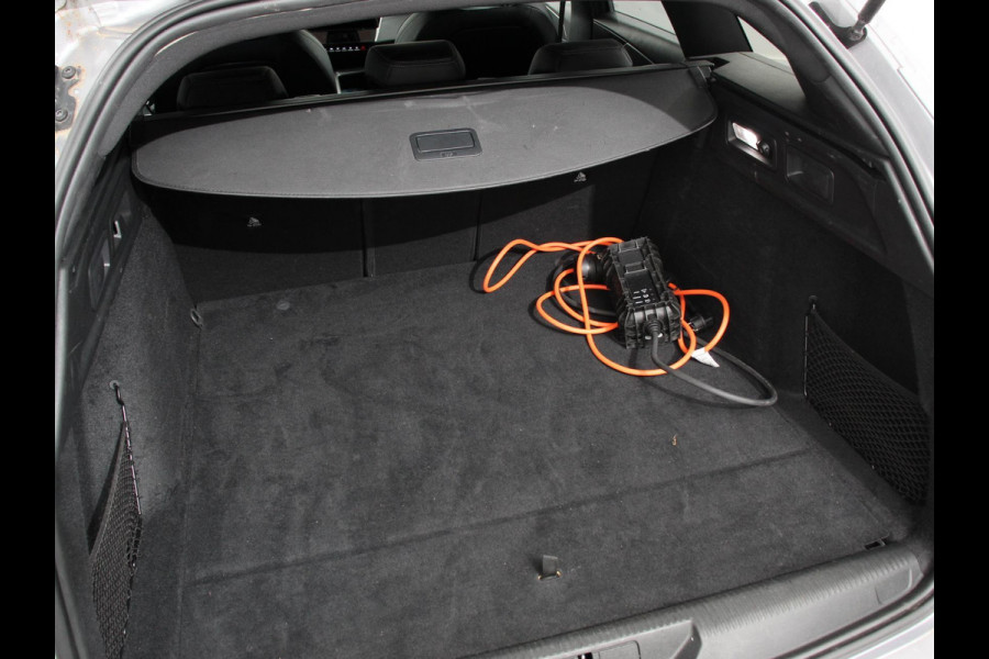 Peugeot 308 SW 1.6 Plug-in Hybrid 225 GT Navigatie Apple Carplay/Android Auto Camera Parkeersensoren Adaptive Cruise Control Stoelverwarming FULL LED Climate Control Virtual Cockpit Lichtmetalen velgen