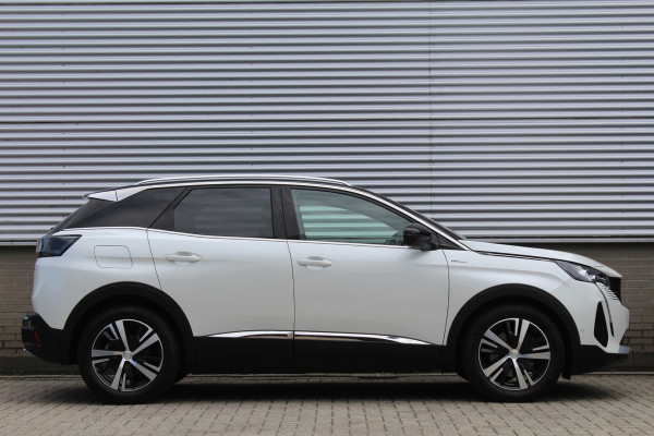 Peugeot 3008 1.6 HYbrid 225 GT 96% SOH | Panoramadak | Led | Navigatie | Winterpack