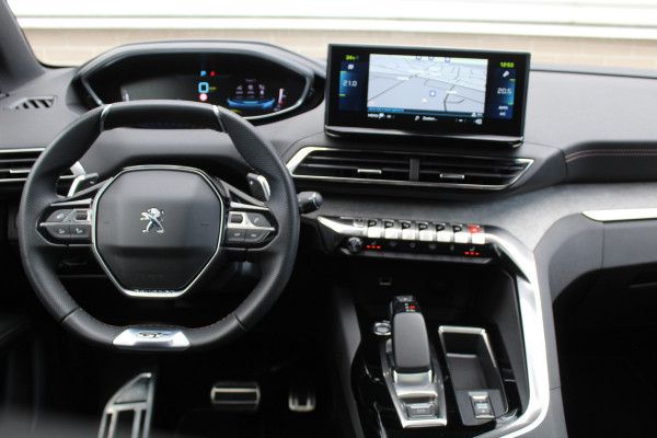 Peugeot 3008 1.6 HYbrid 225 GT 96% SOH | Panoramadak | Led | Navigatie | Winterpack