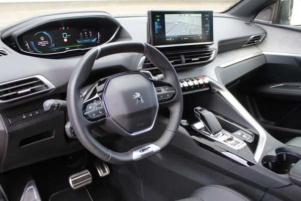 Peugeot 3008 1.6 HYbrid 225 GT 96% SOH | Panoramadak | Led | Navigatie | Winterpack