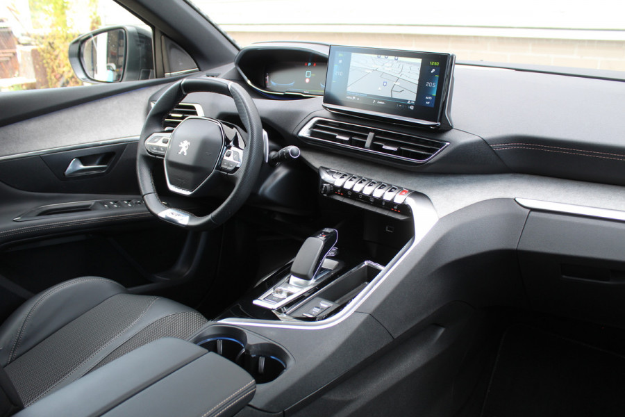 Peugeot 3008 1.6 HYbrid 225 GT 96% SOH | Panoramadak | Led | Navigatie | Winterpack