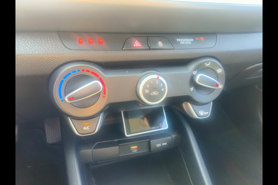 Kia Stonic 1.0 T-GDi MHEV AUTOMAAT uit 2022 Rijklaar + fabrieksgarantie tot 08-29 Henk Jongen Auto's in Helmond,  al 50 jaar service zoals 't hoort!