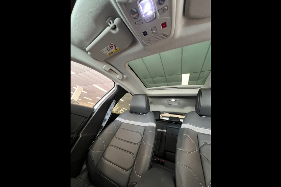Citroën C4 1.2 Puretech Shine - AUTOMAAT - PANO - LEDER - HUD - ACC - CAMERA
