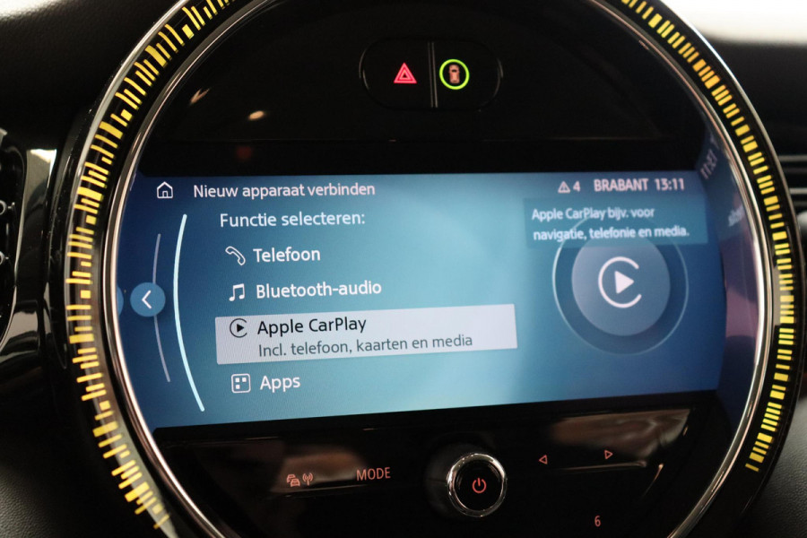 MINI Hatchback Cooper Camden Edition Automaat 5 deurs / Navigatiesysteem / DAB-Tuner / Bluetooth / Driving Assistant / LED-koplamp / Climate Control / Lichtpakket / Parkeersensoren / 16 Inch / Sfeerverlichting