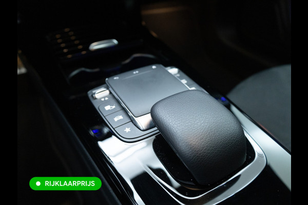 Mercedes-Benz CLA-Klasse Shooting Brake 250 e AMG Line Night Pack 218 PK | Panoramadak | Afn. trekhaak | Stoelverwarming | Navigatie | Sfeerverlichting Camera, Car-play, , Multibeam led, 19"LMV