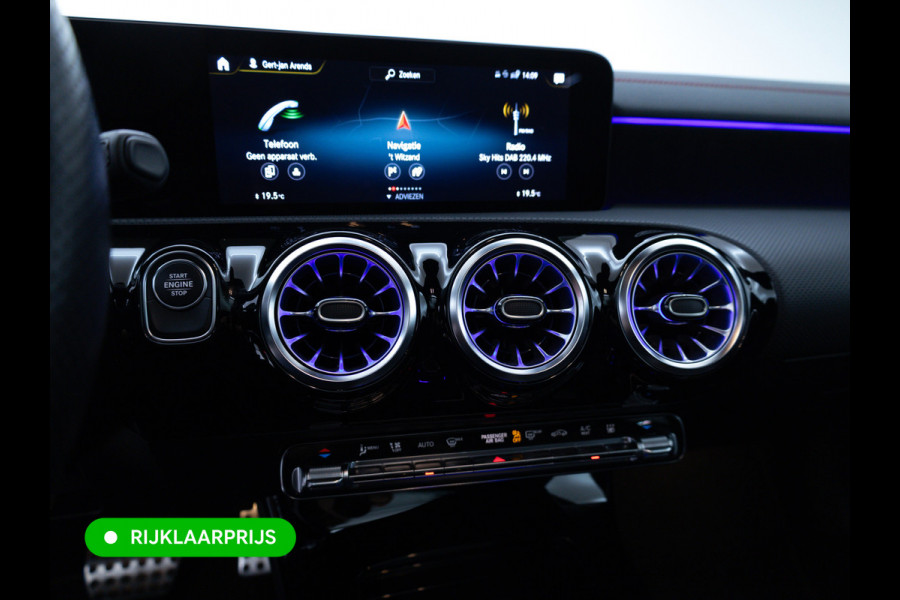 Mercedes-Benz CLA-Klasse Shooting Brake 250 e AMG Line Night Pack 218 PK | Panoramadak | Afn. trekhaak | Stoelverwarming | Navigatie | Sfeerverlichting Camera, Car-play, , Multibeam led, 19"LMV