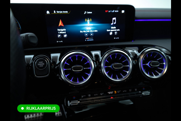 Mercedes-Benz CLA-Klasse Shooting Brake 250 e AMG Line Night Pack 218 PK | Panoramadak | Afn. trekhaak | Stoelverwarming | Navigatie | Sfeerverlichting Camera, Car-play, , Multibeam led, 19"LMV