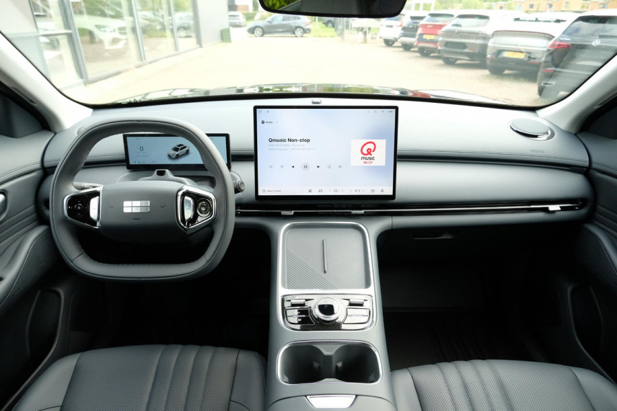 GEELY Starray EM-i 1.5 Pro+ 262 PK | Stoelverwarming | 136 Km elektrisch bereik | 360 Camera | Parkeersensoren | 19 Inch LMV |