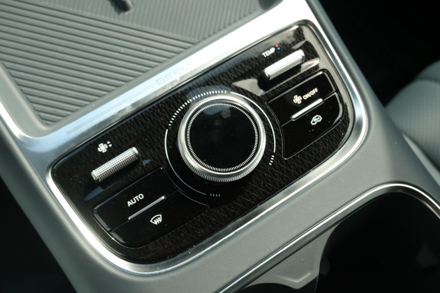 GEELY Starray EM-i 1.5 Pro+ 262 PK | Stoelverwarming | 136 Km elektrisch bereik | 360 Camera | Parkeersensoren | 19 Inch LMV |
