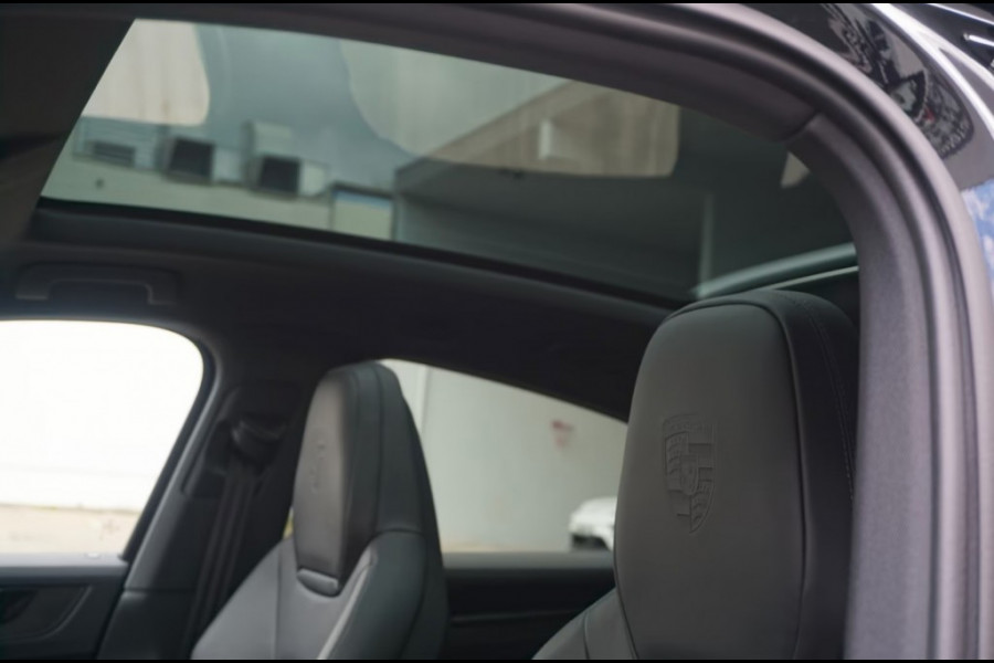 Porsche Cayenne Coupé Coupe E-Hybride Sport Design Black Edition Sport-chrono Pakket-Soft Close -Bose