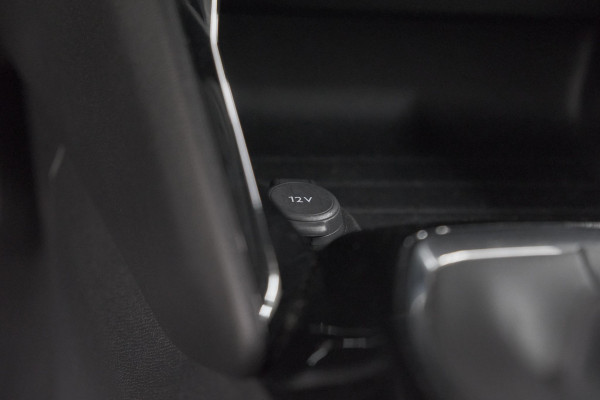 Peugeot 208 PureTech 100 Allure | Navigatie | Parkeersensoren | Apple Carplay