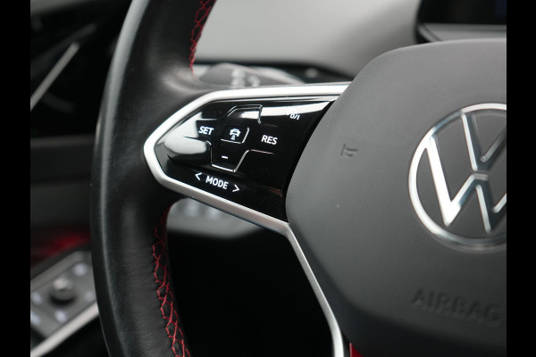 Volkswagen ID.4 GTX 4Motion 77 kWh 300pk Dealer O.H. | Trekhaak Af Fabriek | Panodak | Adaptive Cruise | Camera | IQ Light | Sportstoelen & Stuur Verwarmd | Keyless | Sfeerverlichting | Apple Carplay | Navigatie | DAB | 20"L.M |