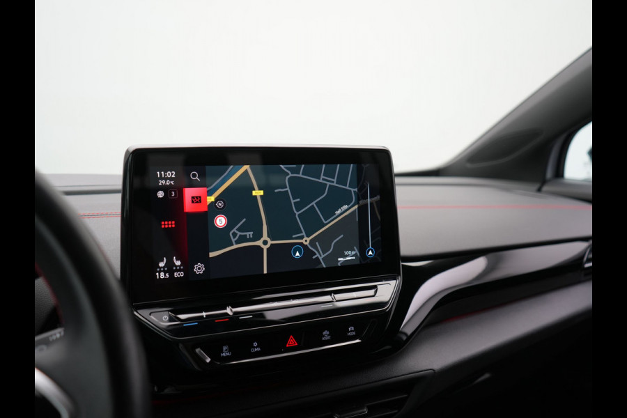 Volkswagen ID.4 GTX 4Motion 77 kWh 300pk Dealer O.H. | Trekhaak Af Fabriek | Panodak | Adaptive Cruise | Camera | IQ Light | Sportstoelen & Stuur Verwarmd | Keyless | Sfeerverlichting | Apple Carplay | Navigatie | DAB | 20"L.M |