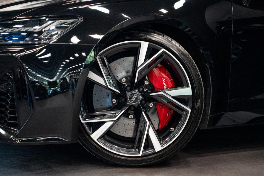 Audi RS6 Avant TFSI Quattro *Keramisch / Vierwielbesturing / Stoelventilatie / Bang & Olufsen / Soft-Close / Standverwarming / Carbon*